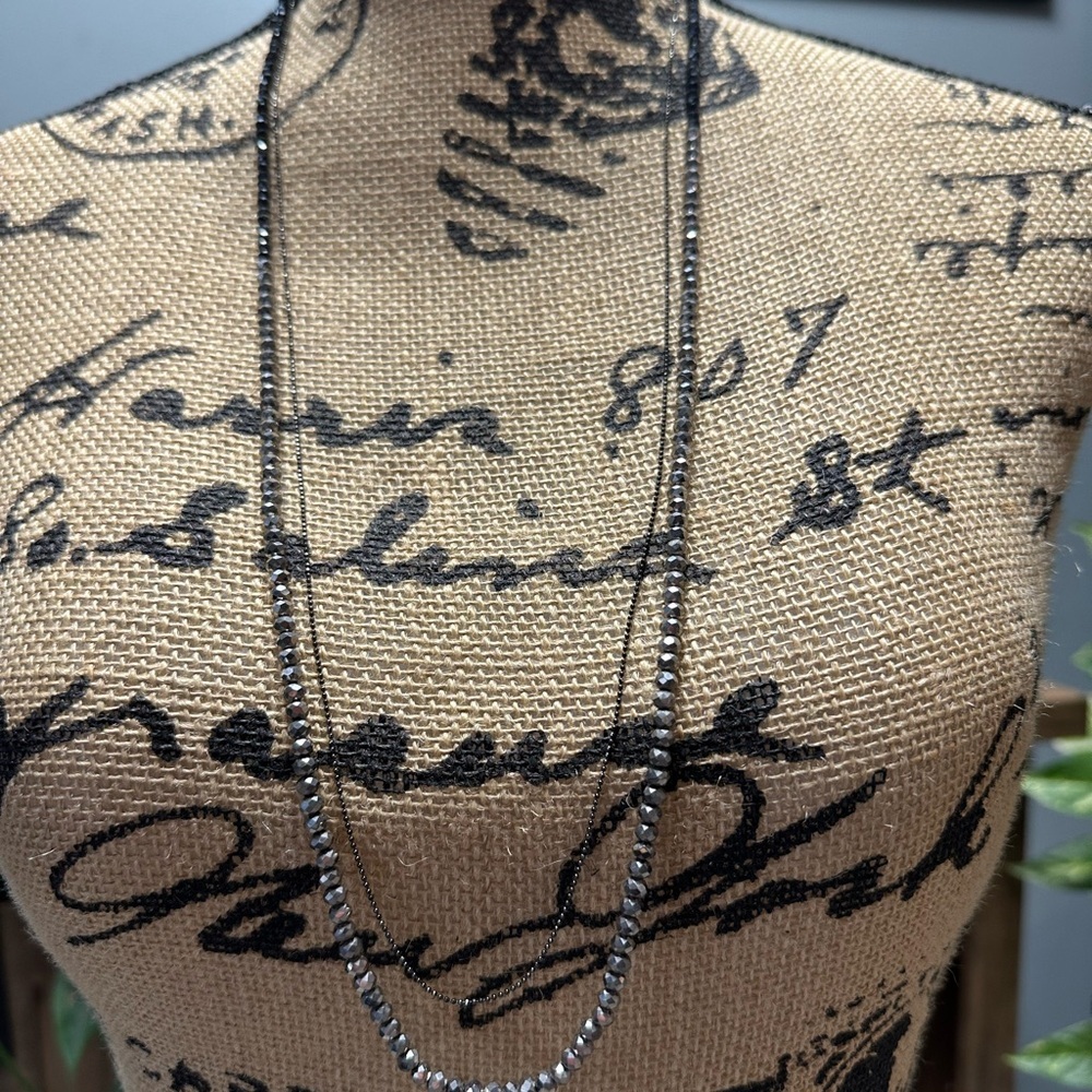 Set of black bracelets and necklace - Picture 4 of 5